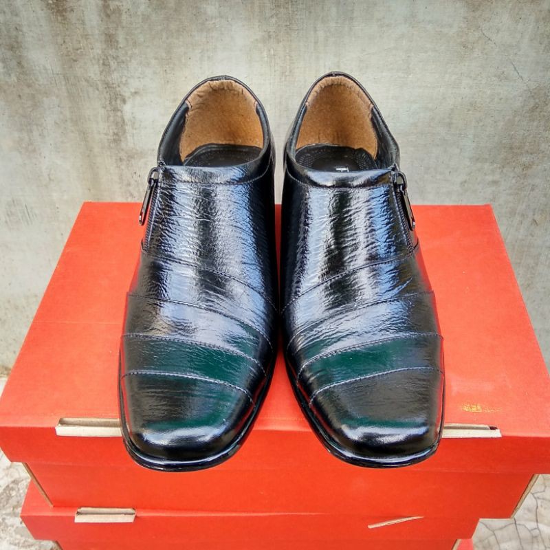 Sepatu Pantofel / Sepatu Pria / Sepatu Kulit / Sepatu Formal / Sepatu Pantofel Murah Merk Frend's