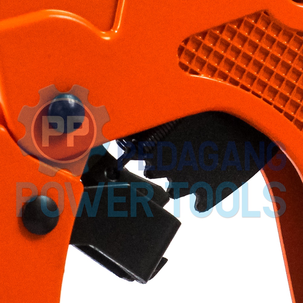 BLITZ GUNTING PIPA PVC 42 MM TANG ALAT POTONG PIPE CUTTER OTOMATIS