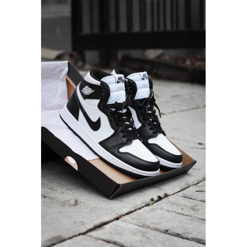 Jordan 1 Mid Oreo