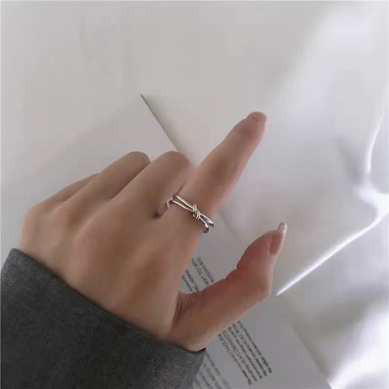 Cincin Desain Simpul Gaya Minimalis Untuk Wanita