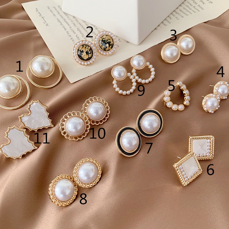 2 Pcs / Set Anting Tusuk / Klip Silver S925 Gaya Retro Aksen Mutiara Air Tawar Untuk Perhiasan Wanita