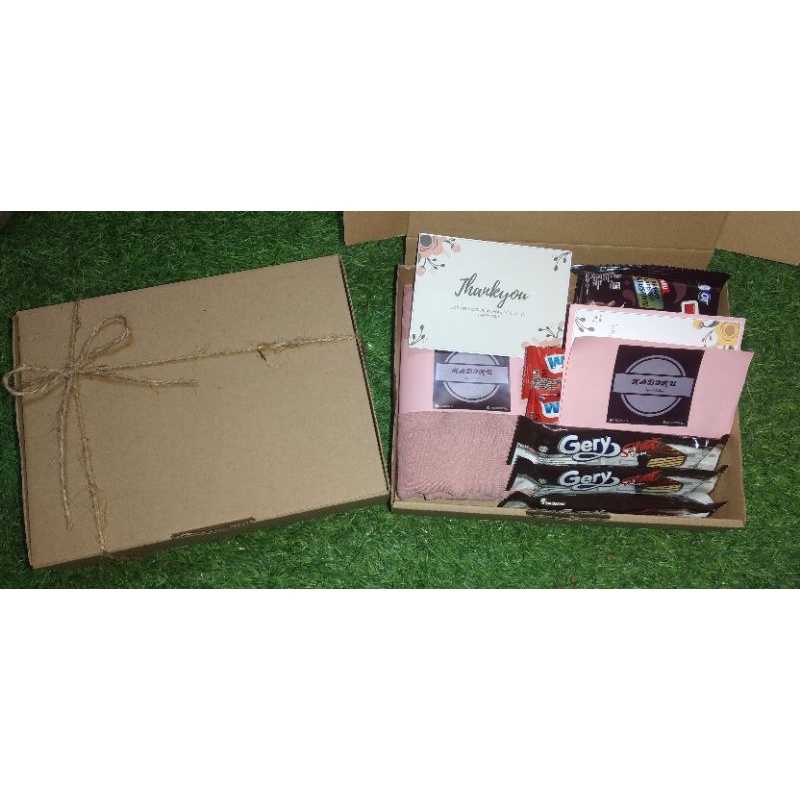

hampers ultah/wisuda murah