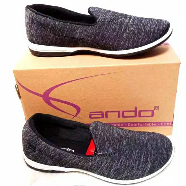 Sepatu slip on ando