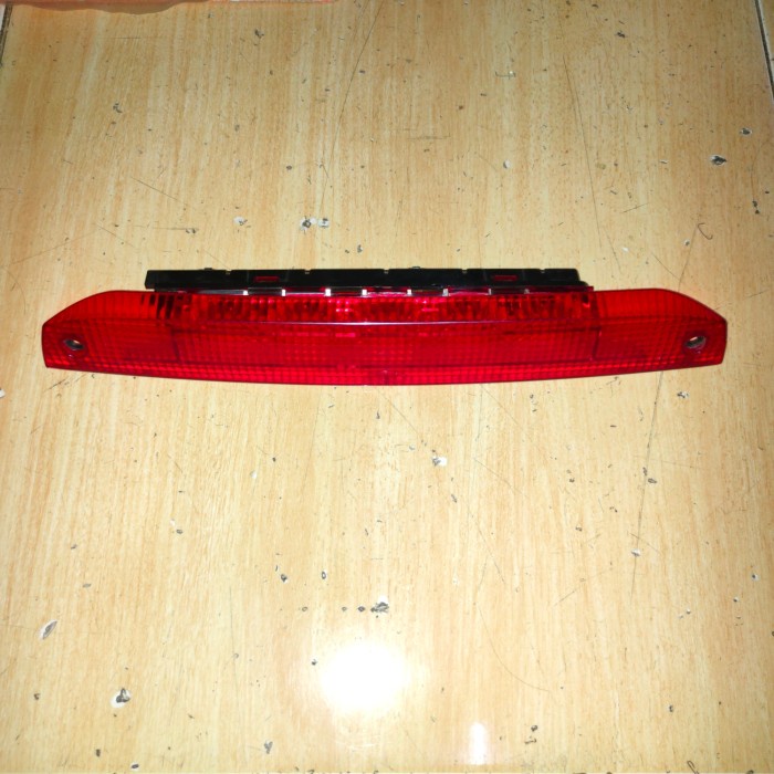 Ford Genuine Parts Lampu spoiler atas Ford Escape