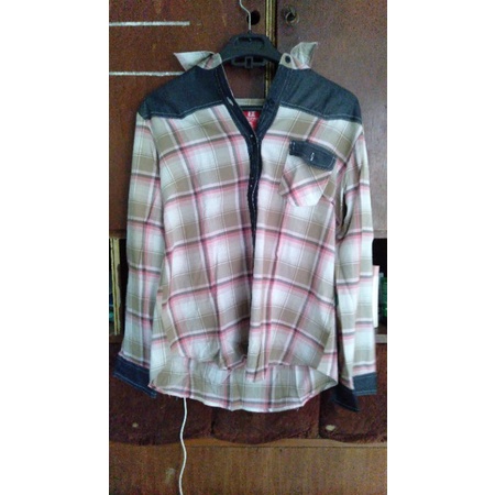 {PRELOVED} KEMEJA WANITA HASSENDA