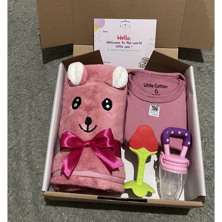 Hampers Bayi | Kado Bayi | Hampers baby boy | Hampers Baby Girl | Kado Lahiran | Baju Bayi | Handuk Bayi-FLO GS HK-Merah