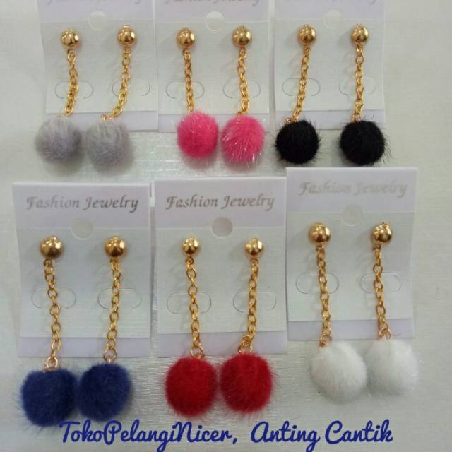 Anting Fashion Pompom /Anting Hijab pompom Murah - Anting Korea - Anting Lucu - Anting Tusuk- GIWANG