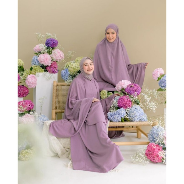 BAHJA PRAYER SET BY PULCHRA GALLERY