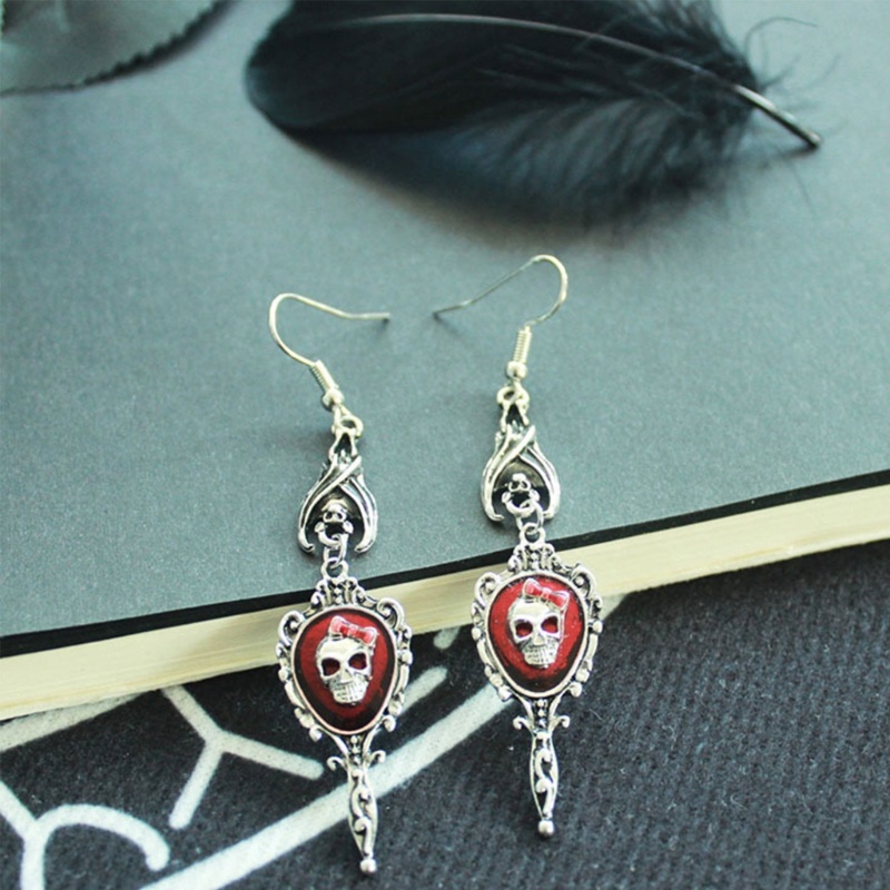 Anting Panjang Bentuk Tengkorak Bahan Alloy Gaya Gothic Untuk Wanita