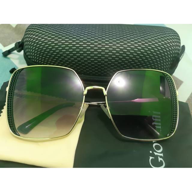 Preloved kacamata Giovanni Free case