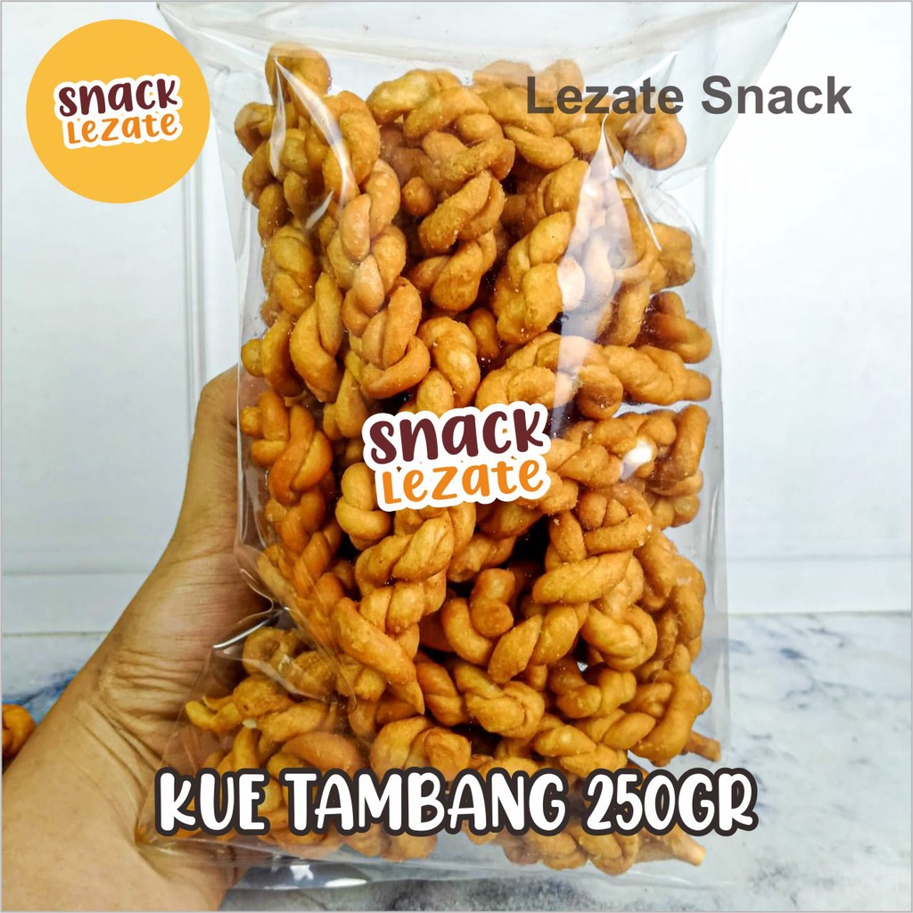 

Untir Untir Manis 250gr Murah / Untir Untir Mini Kiloan Manis / Kue Tambang Manis Jadul Kiloan Kue Roti Kering LEZATE