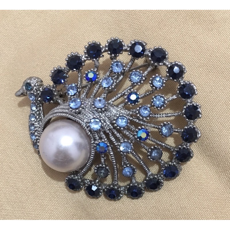 Bros Batu Blue Zircon