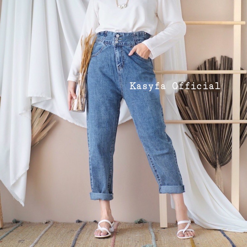 GIRZA BOYFRIEND JEANS HIGHWAIST 6 BUTTON // BEFFIE JEANS HIGH WAIST BOYFRIEND