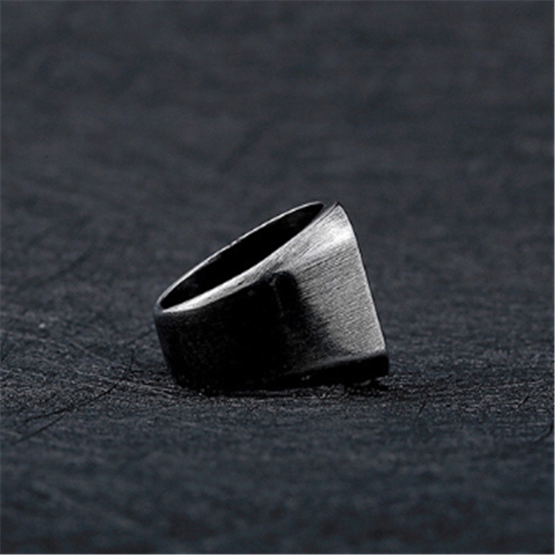 Cincin Retro Bahan Stainless Steel Warna Silver untuk Pria