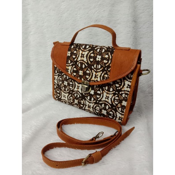 SLING BAG BATIK KULIT JOGJA/ TAS SELEMPANG WANITA BATIK