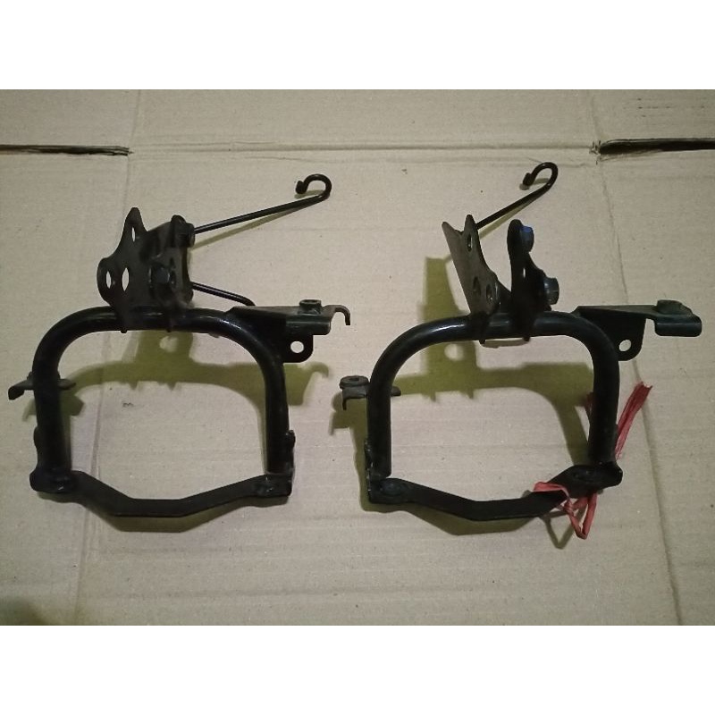 DUDUKAN PANGKON PANEL LAMPU DEPAN HONDA SCOOPY DONAT RING 12 ORIGINAL LEPASAN MOTOR