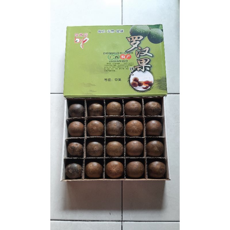 

Buah Lo han kuo Perkotak isi 20 biji ( BUKAN BUAH LONTAR )