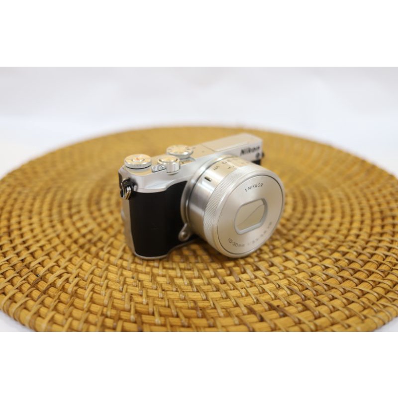 NIKON J5 LIKE NEW/SEPERTI BARU TERMURAH-1