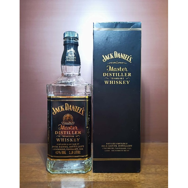 Botol bekas miras Jack Daniels Master Distiller 1 Liter Rare + Box