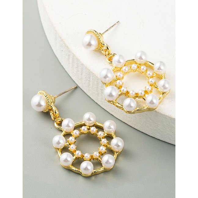 LRC Anting Tusuk Fashion Golden Fringed Pearl And Diamond Alloy Round Earrings K69875