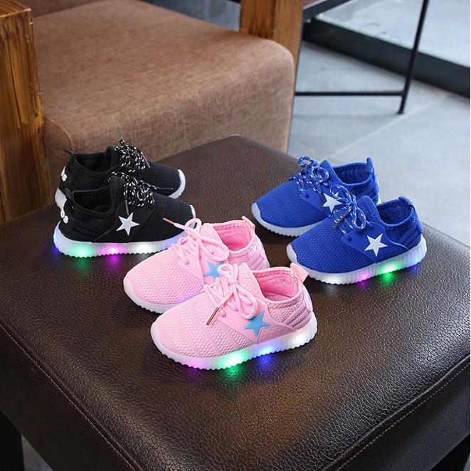 Sepatu kets olahraga anak import motif bintang LED