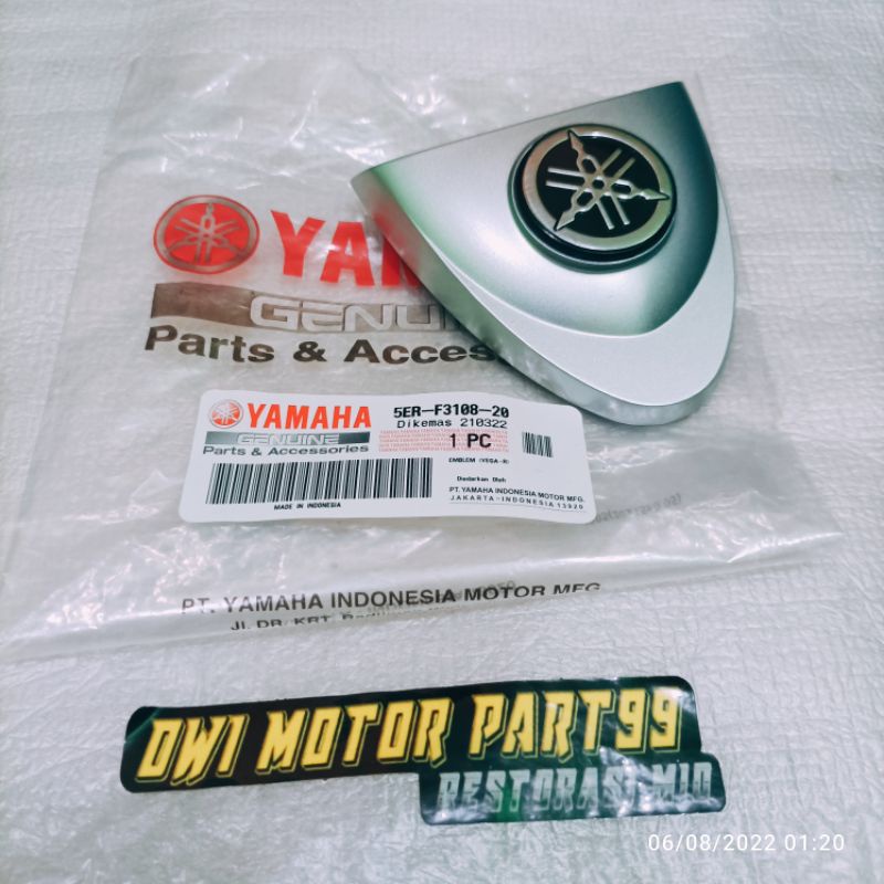 EMBLEM TAMENG DASI DADA DEPAN 5ER VEGA FIZR F1ZR FIZ R ORIGINAL YAMAHA