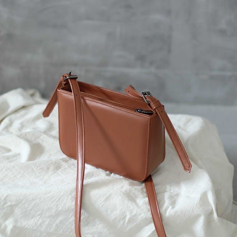 Lala Sling bag