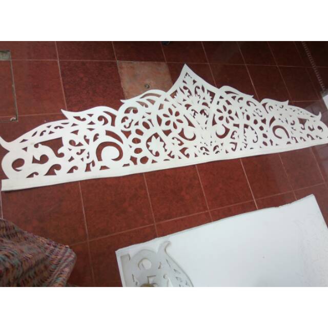 Pelaminan karet spon mahkota lancip