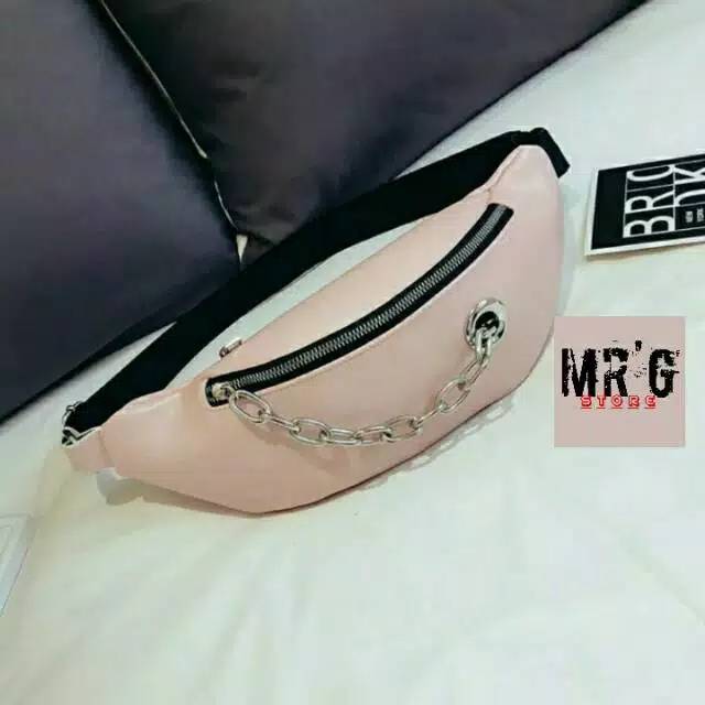 tas rantai dada wanita