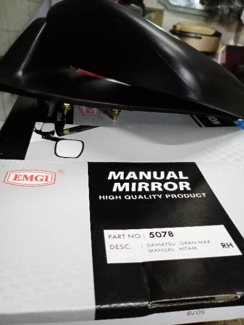 KACA SPION 5078 DAIHATSU GRAND MAX MANUAL HITAM KANAN RH MEREK EMGI