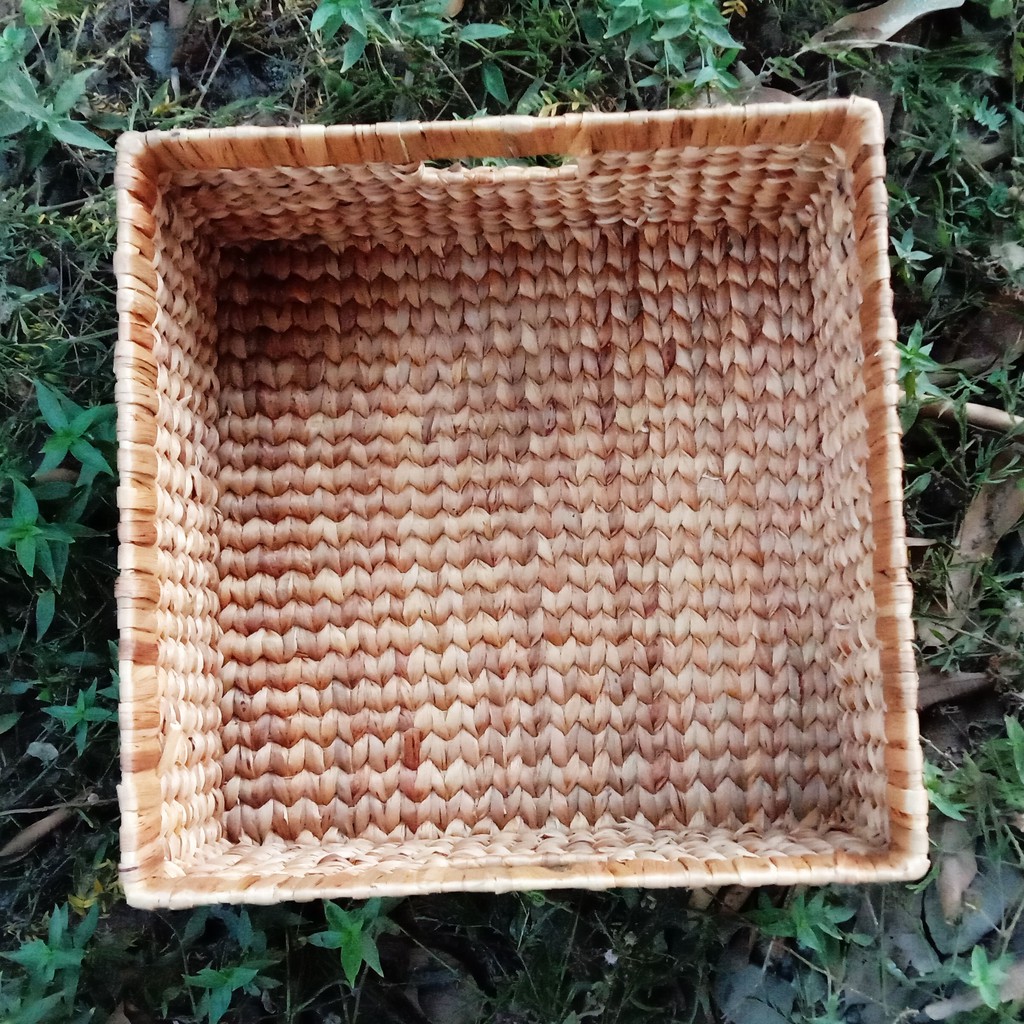 BOX / KOTAK / STORAGE / TEMPAT PENYIMPAN SERBAGUNA 40 X 40 CM ANYAMAN ENCENG GONDOK HANDMADE