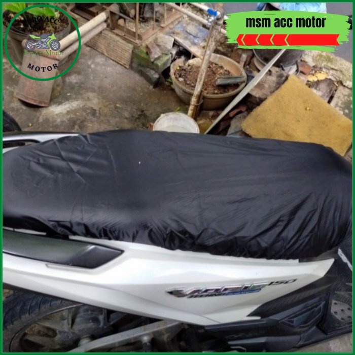 Cover Sarung Jok Motor Anti Air Fazzio Mio Beat Scoopy Genio Gear Fino Soul GT Vario 110 125 150 dll (cod)