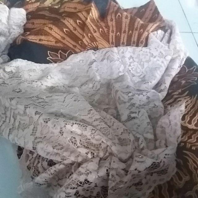 Batik Couple 2595 Kebaya Brokat Brukat Modern Batik Modern