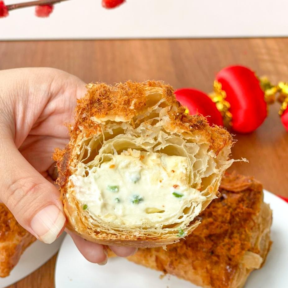 

Cream Cheese Scallion with Spicy Floss