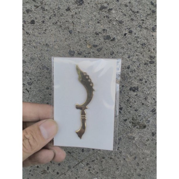 souvenir kayu Pin Kujang Kuningan owner paspampres17