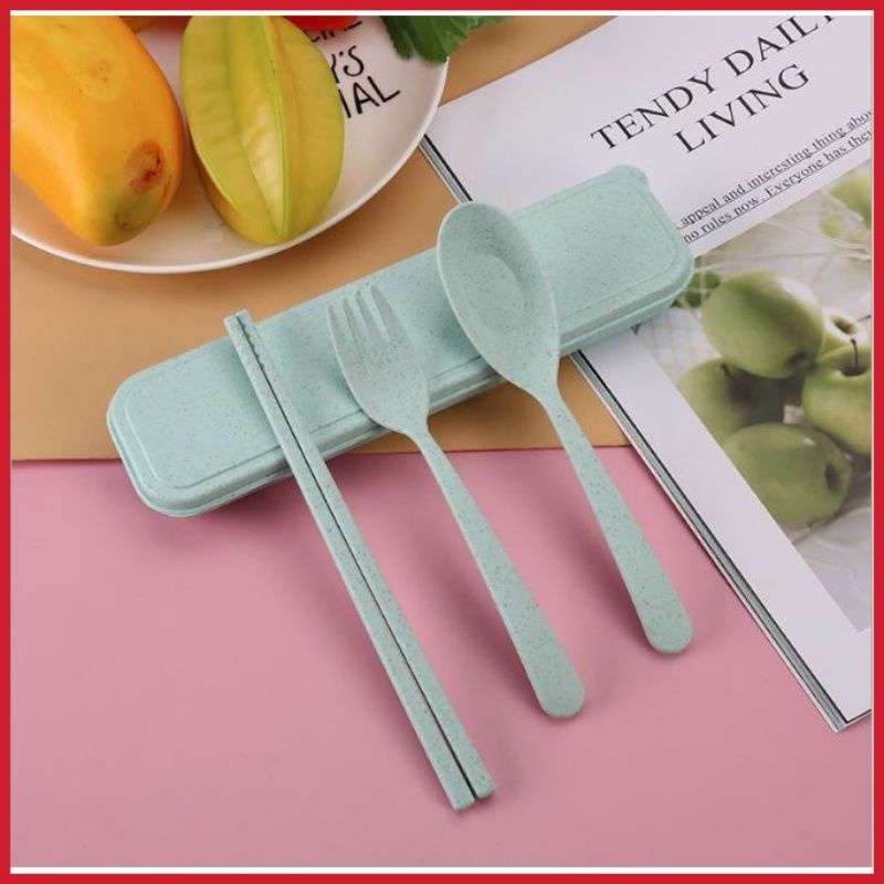 Sendok Garpu Sumpit Set Bahan Jerami + Kotak Sendok Set 3 in 1 Perlengkapan Makan Warna Warni Alat Makan Travelling Import Grosir Barang Unik Makassar Shopping-Hijau