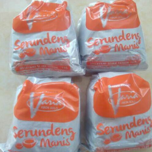

Piscoklegit_ Serundeng Varia Srundeng Kelapa Rasa Manis Dan Pedas Varia Makanan Khas Solo 250Gr Enak