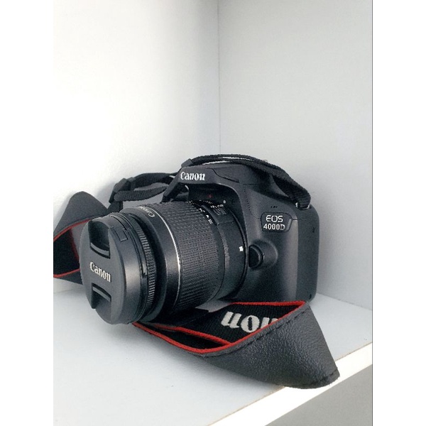 kamera canon EOS 4000D bekas, tanpa battery, kondisi masih bagus. lebih lengkap baca di deskripsi