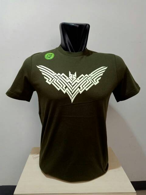 Kaos Superhero Glow in The Dark Motif