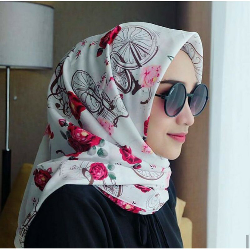 HIJAB SEGI EMPAT MOTIF WOLFIS PREMIUM JILBAB SYARI