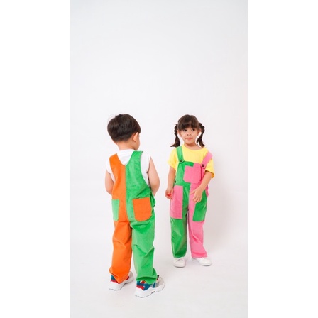 Colourfull 90’s long overalls Cameelbaby