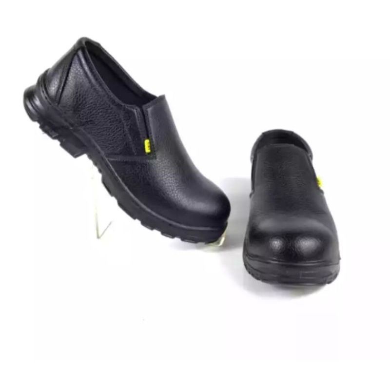 SEPATU SAFETY SLIP ON PRIA SEPTY SLIP ON TANPA TALI SEPATU SAFETY SEMI BOOTS PRIA KULIT TALI SEPATU SAFETY TANPA TALI