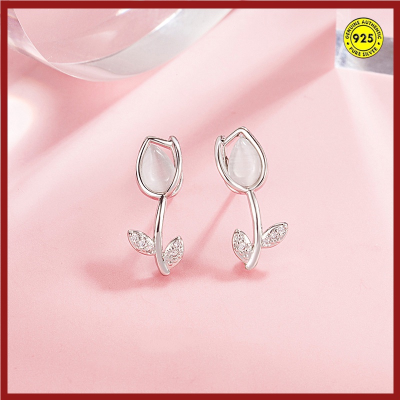 Anting Bentuk Tulip Bahan Alloy Warna Silver Anti Air Dan Alergi Untuk Wanita