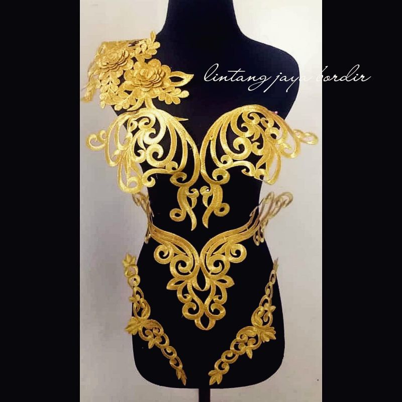 bordir aplikasi kebaya bunga pundak