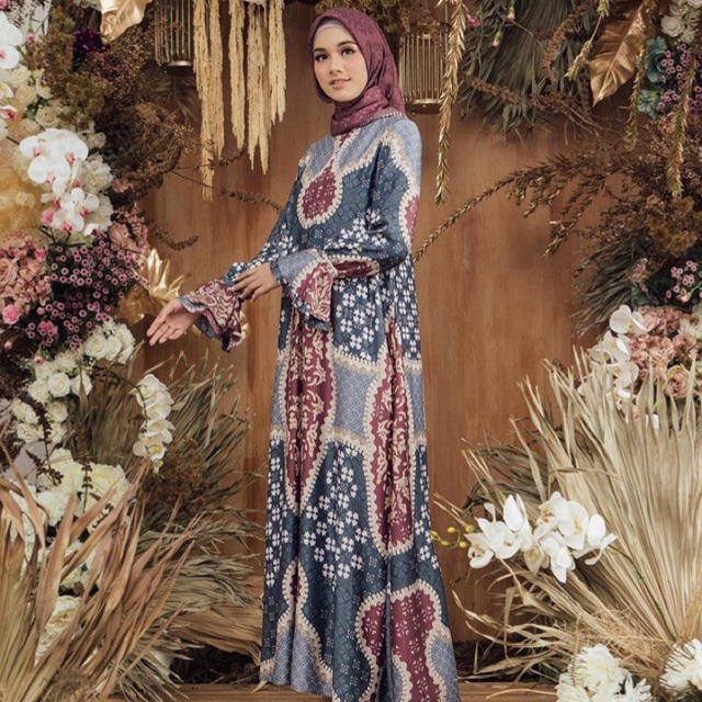 Wearing klamby dress anggrek laelia