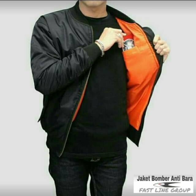 JAKET BOMBER ANTI BARA