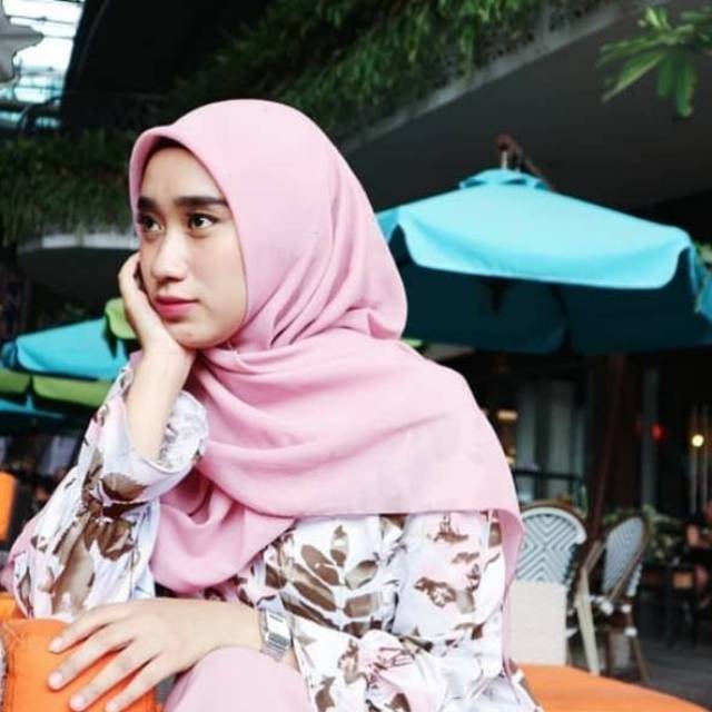 Plain Square Basic - Warna Candy Pink