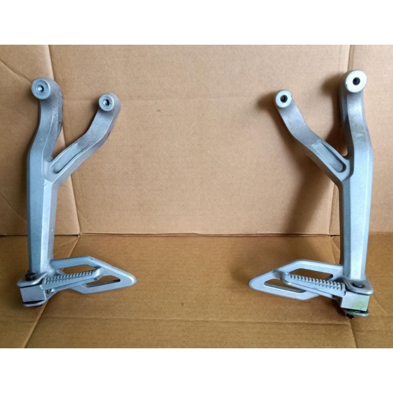 Footstep Belakang R15 V3