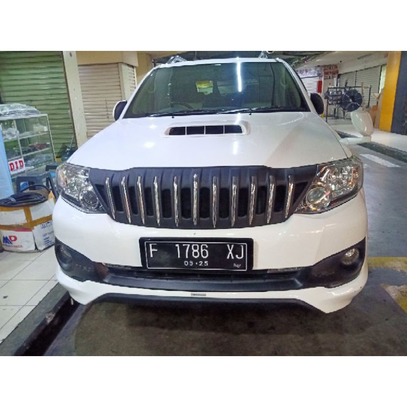 Gril Toyota Fortuner 2012-2015 model apolo