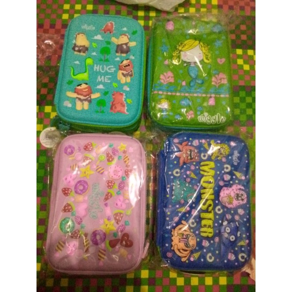 

DOUBLE ZIPPER PENCIL CASE